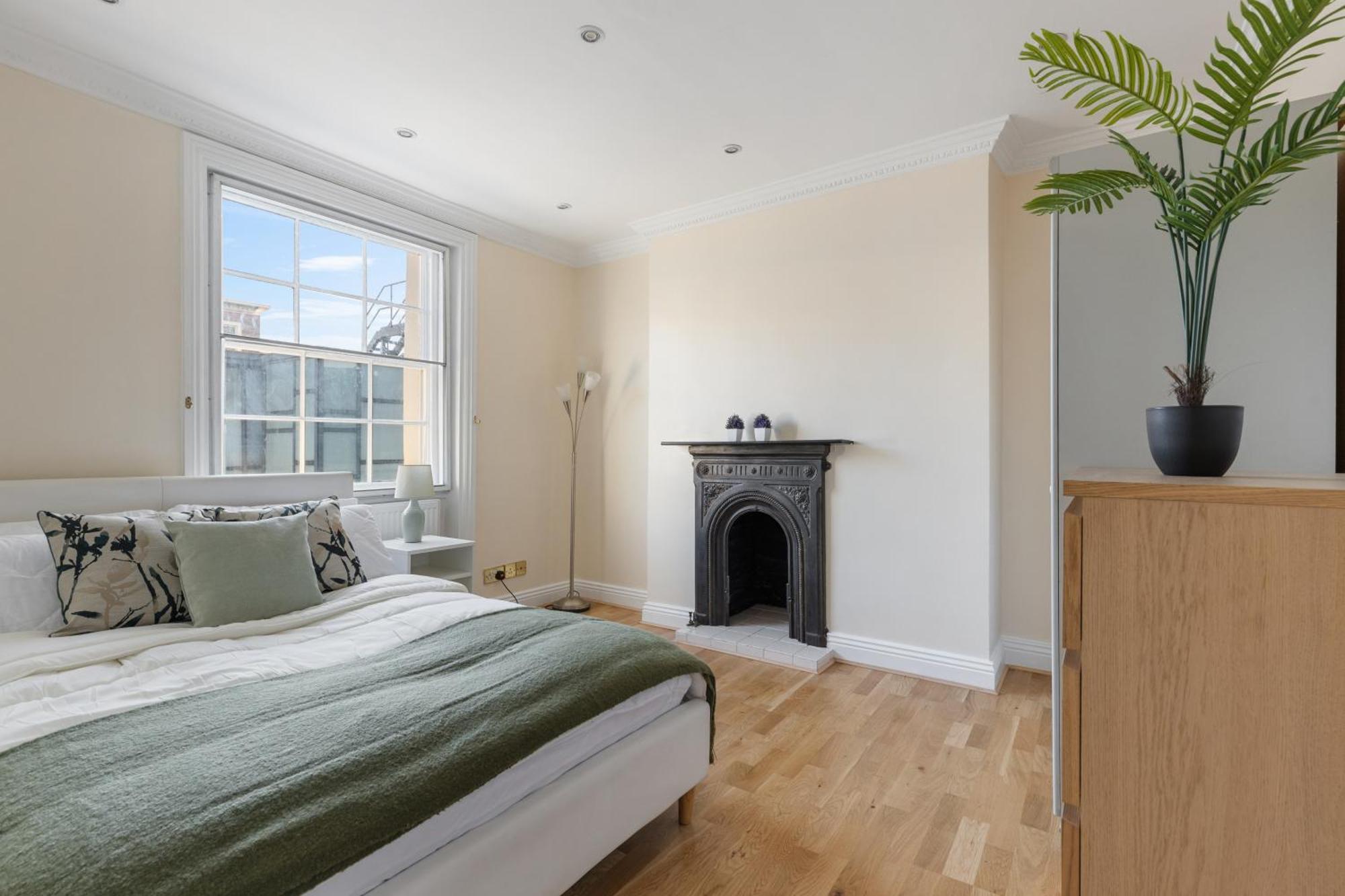 Appartamento Parea Living - Spacious 4 Story House, Families, Big Groups Londra