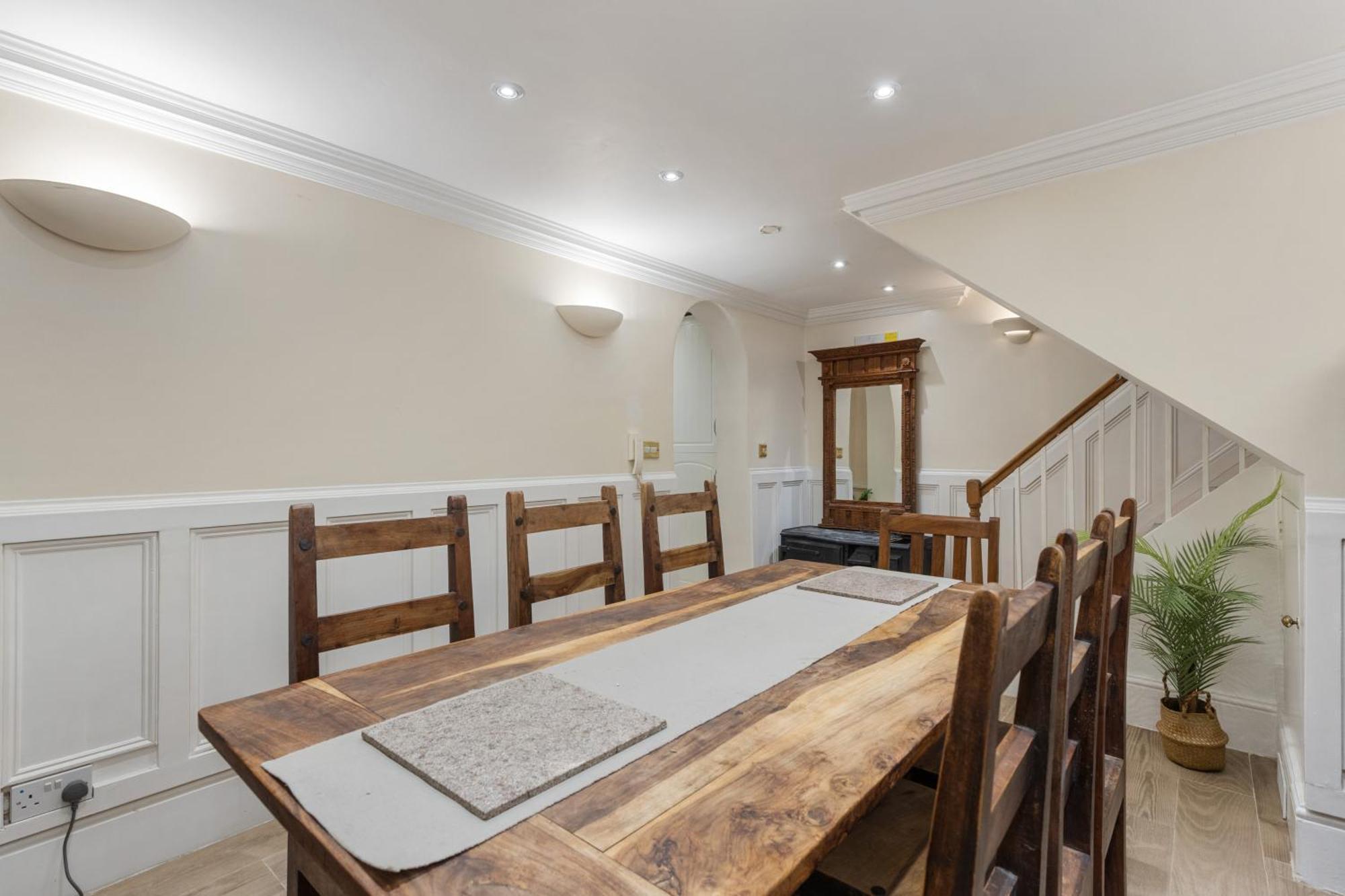 Appartamento Parea Living - Spacious 4 Story House, Families, Big Groups Londra