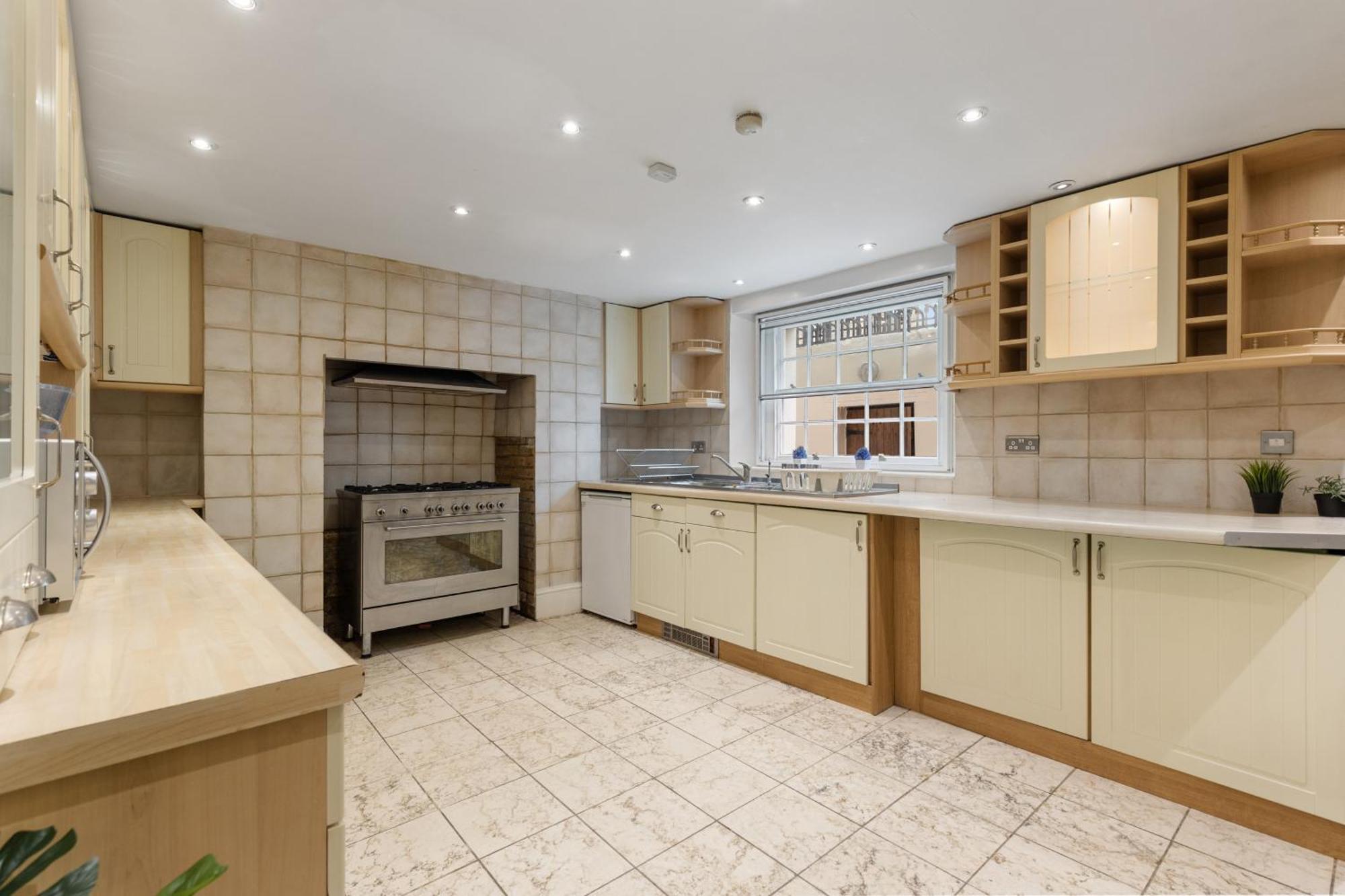 Parea Living - Spacious 4 Story House, Families, Big Groups Appartamento *